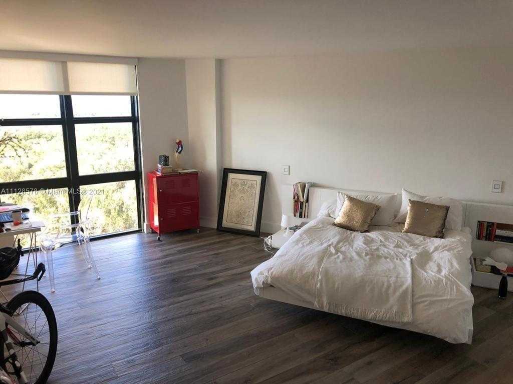 Small Image of 1121 Crandon Blvd, Miami, FL 33149, USA Number 8