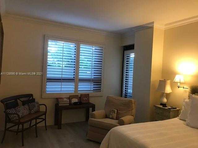 Small Image of 251 Crandon Blvd, Key Biscayne, FL 33149, USA Number 17