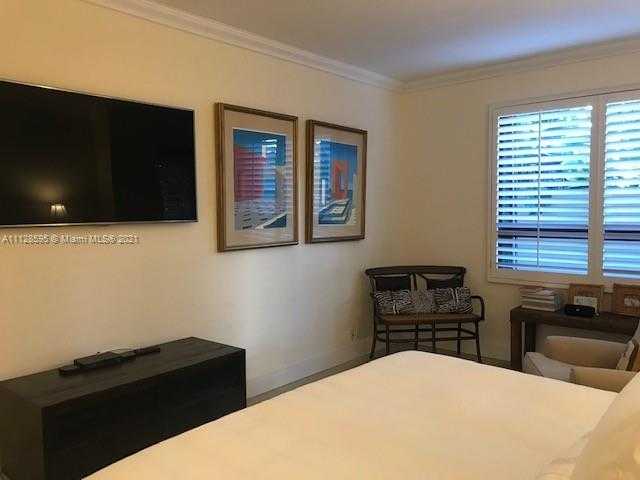 Small Image of 251 Crandon Blvd, Key Biscayne, FL 33149, USA Number 18
