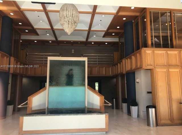 Small Image of 251 Crandon Blvd, Key Biscayne, FL 33149, USA Number 2