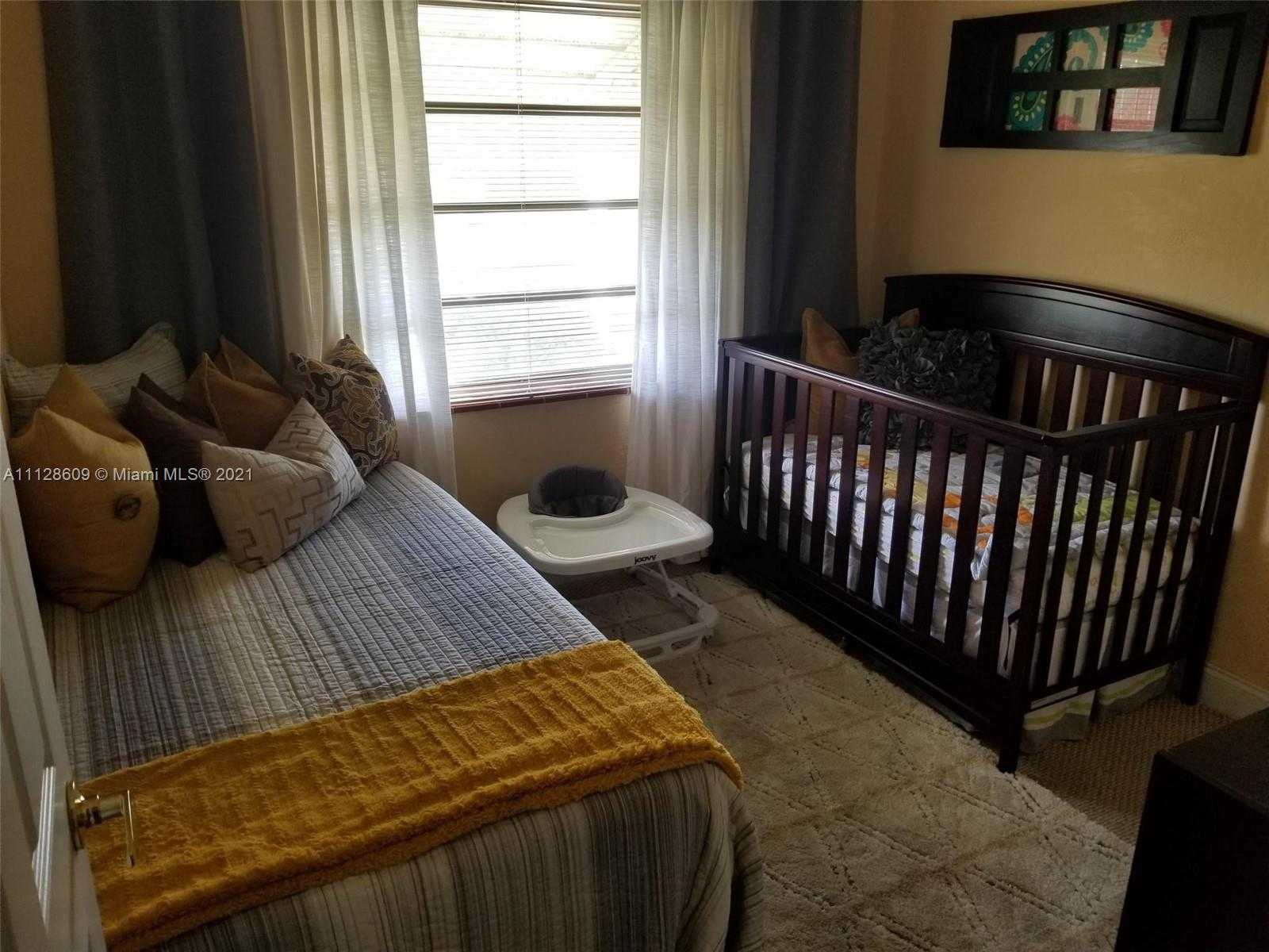 Small Image of 14681 Polk St, Miami, FL 33176, USA Number 3