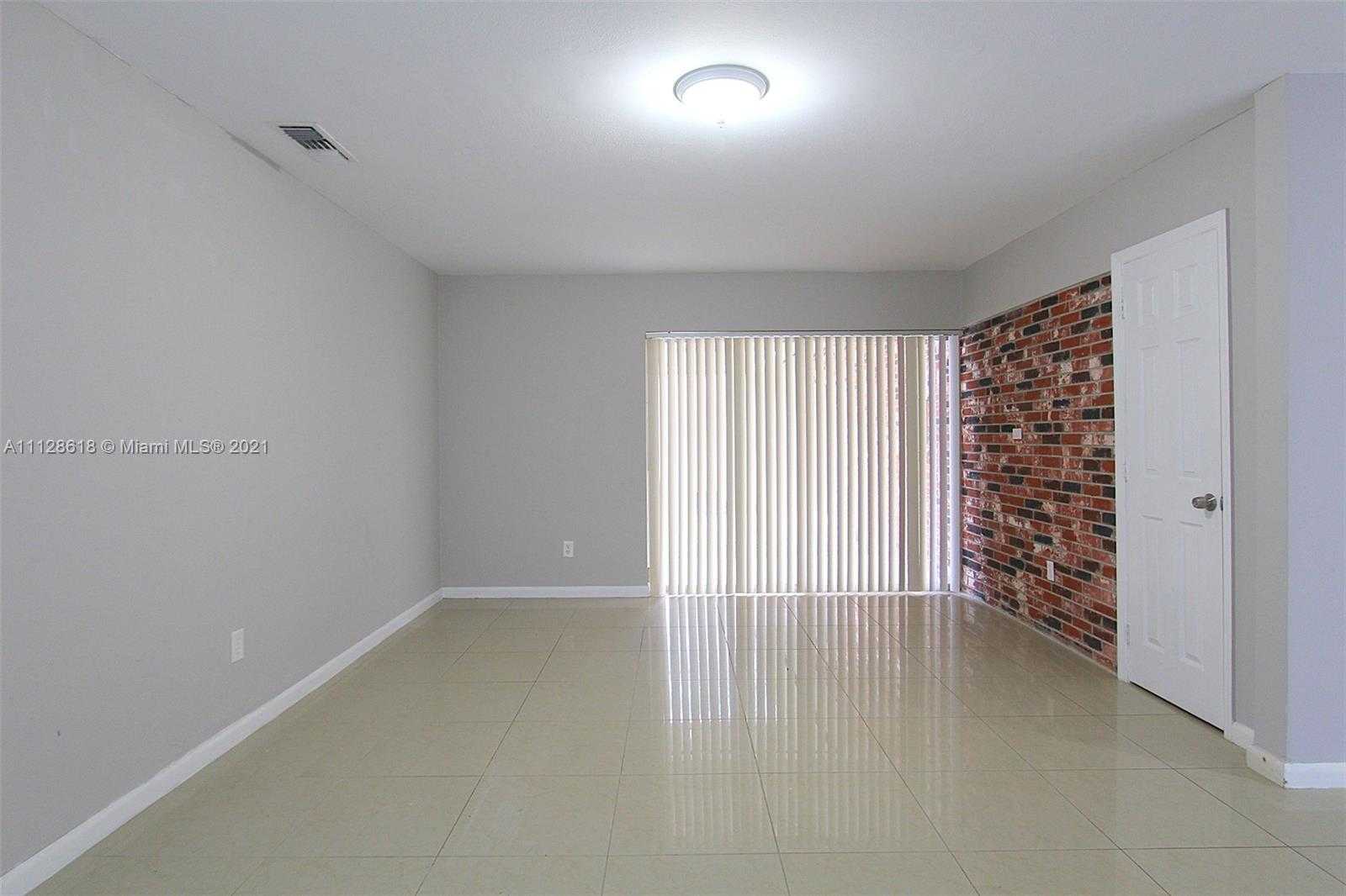 Small Image of 9831 SW 195th St, Cutler Bay, FL 33157, USA Number 15