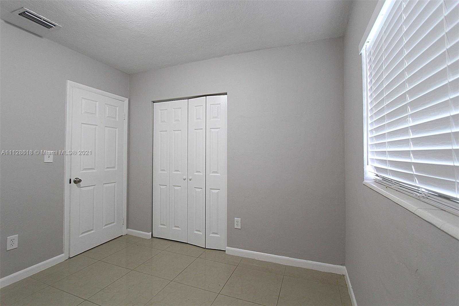 Small Image of 9831 SW 195th St, Cutler Bay, FL 33157, USA Number 20