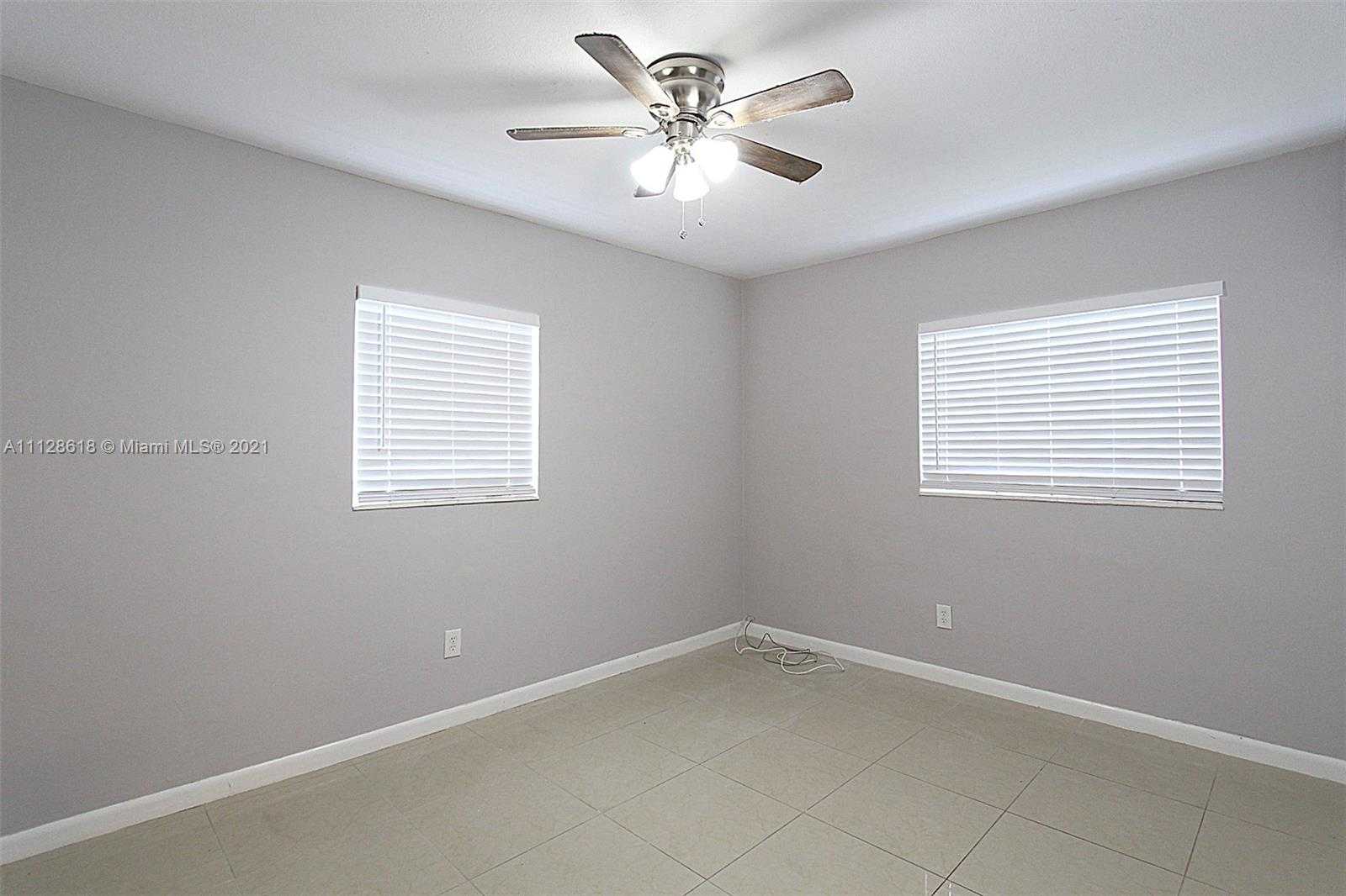 Small Image of 9831 SW 195th St, Cutler Bay, FL 33157, USA Number 22