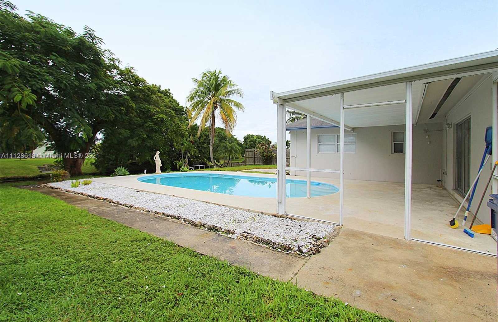 Small Image of 9831 SW 195th St, Cutler Bay, FL 33157, USA Number 29