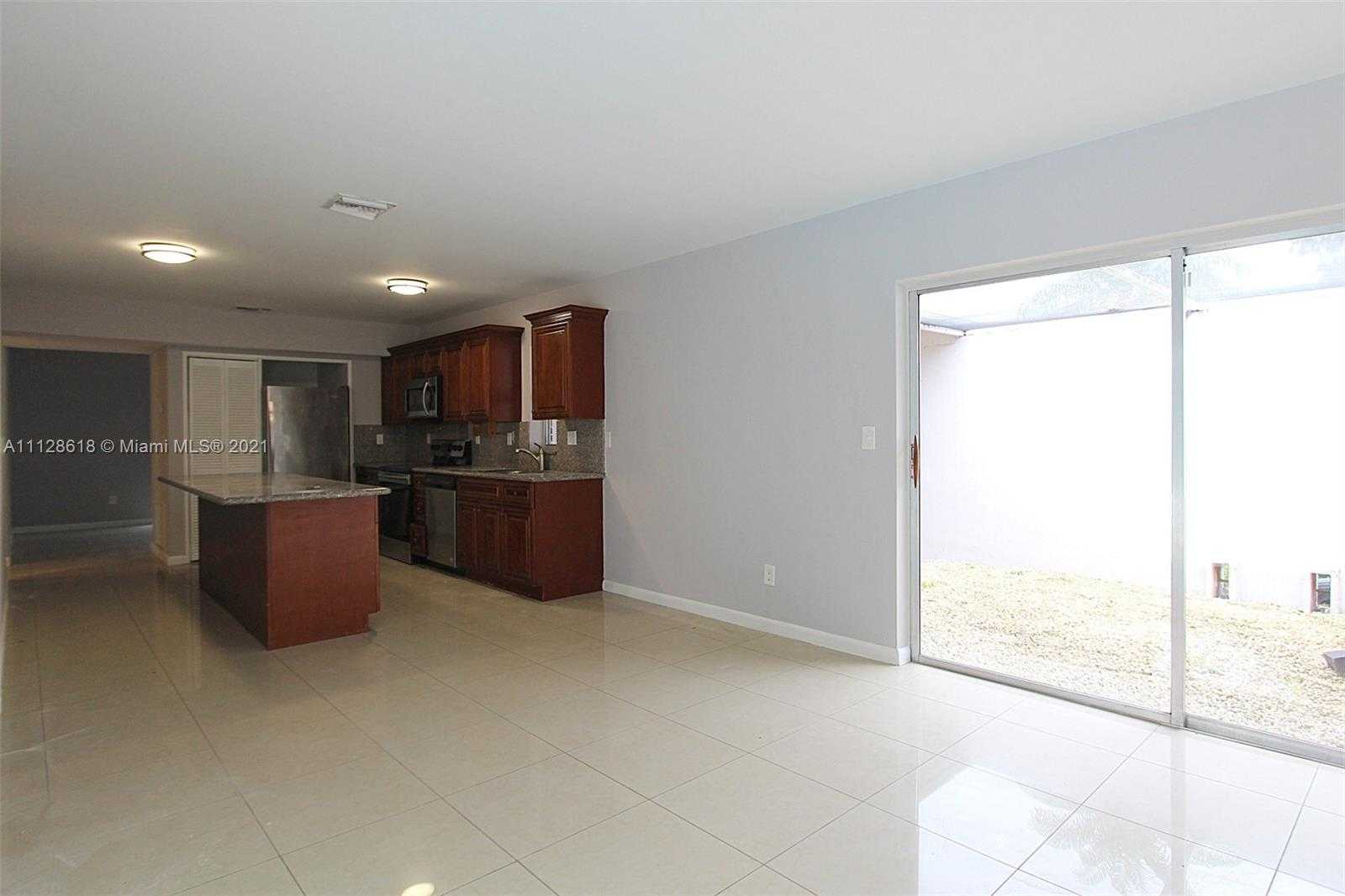Small Image of 9831 SW 195th St, Cutler Bay, FL 33157, USA Number 7