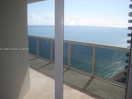 Small Image of 4779 Collins Ave, Miami Beach, FL 33140, USA Number 10