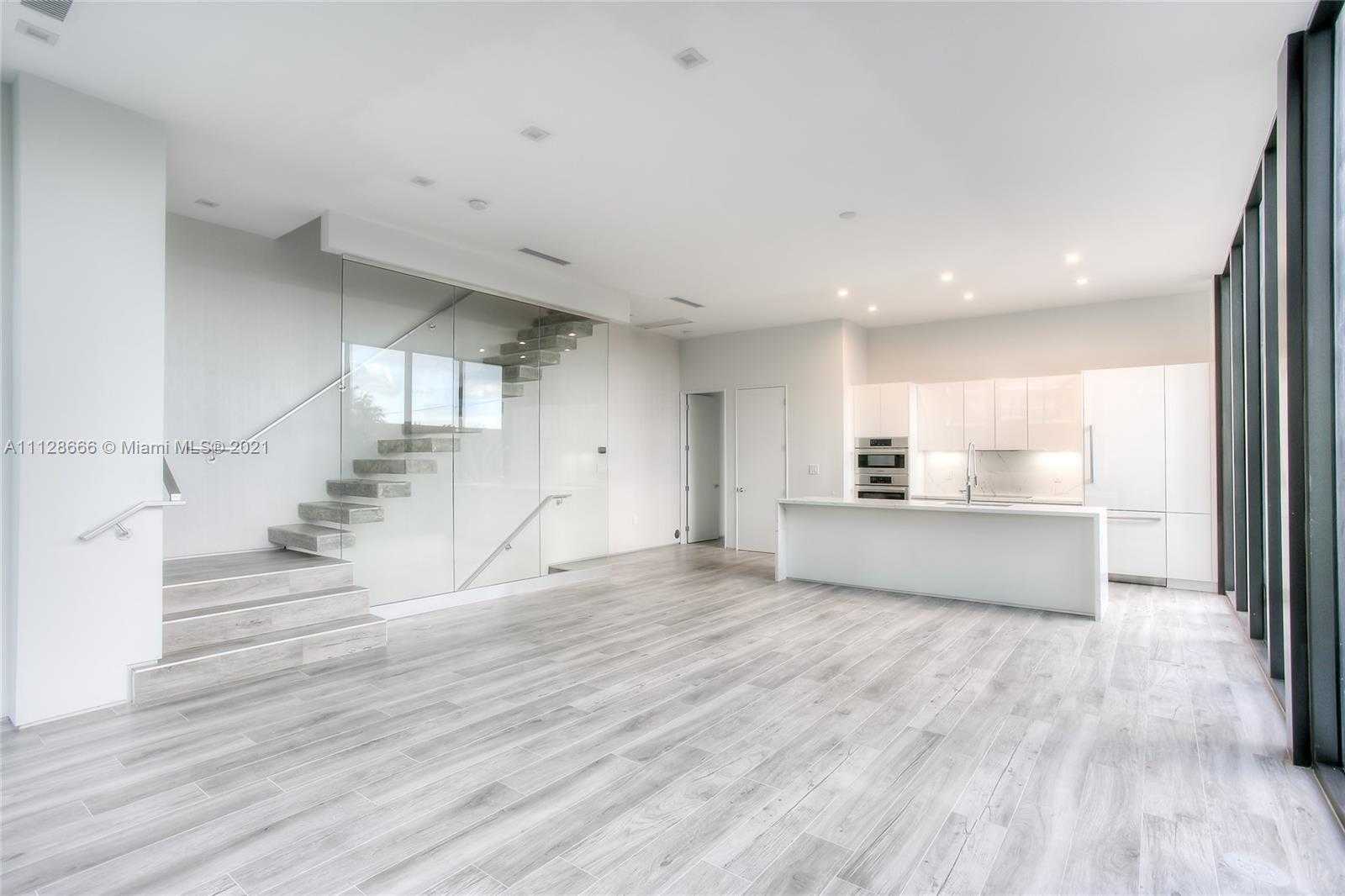 Small Image of 1525 Bay Rd, Miami Beach, FL 33139, USA Number 6