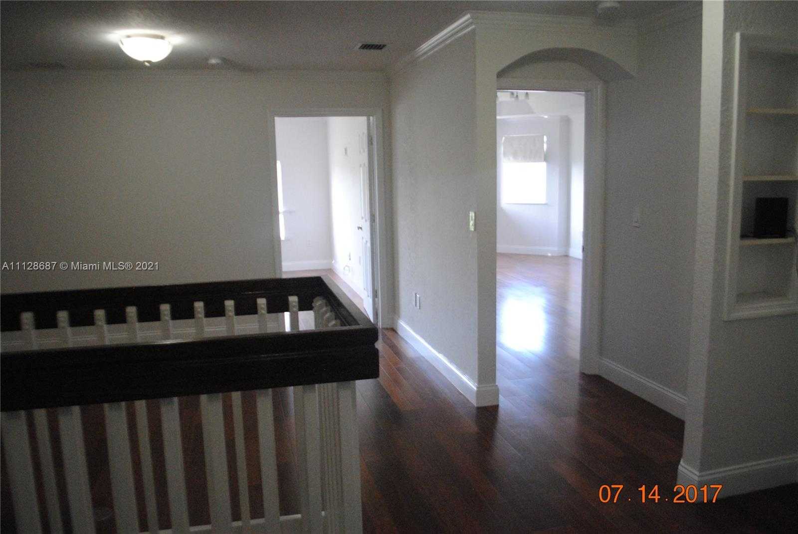 Small Image of 11345 NW 73rd Terrace, Doral, FL 33178, USA Number 3