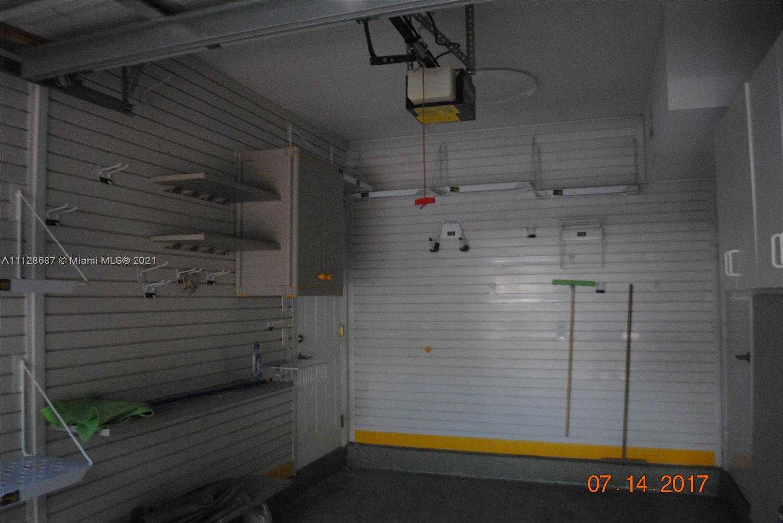 Small Image of 11345 NW 73rd Terrace, Doral, FL 33178, USA Number 6