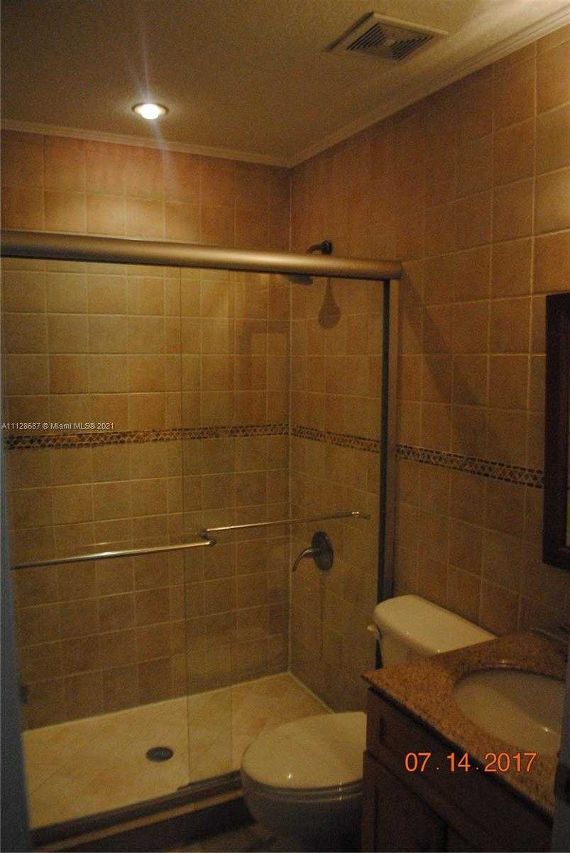 Small Image of 11345 NW 73rd Terrace, Doral, FL 33178, USA Number 9