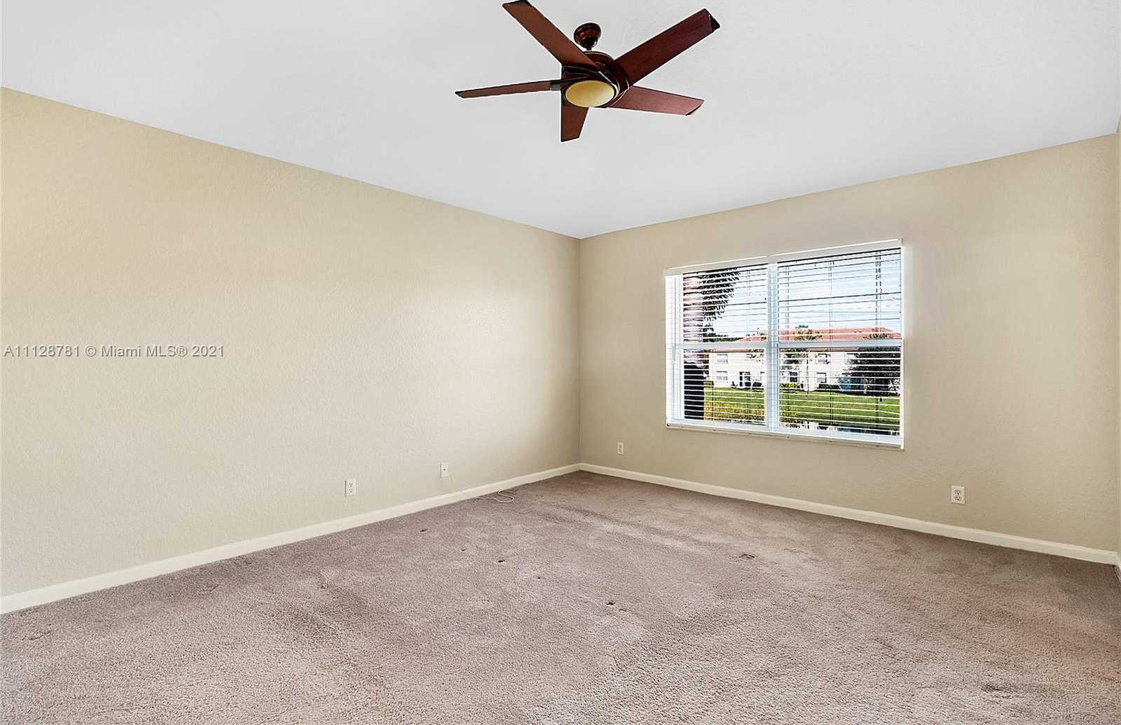 Small Image of 16130 Poppy Seed Cir, Delray Beach, FL 33484, USA Number 15