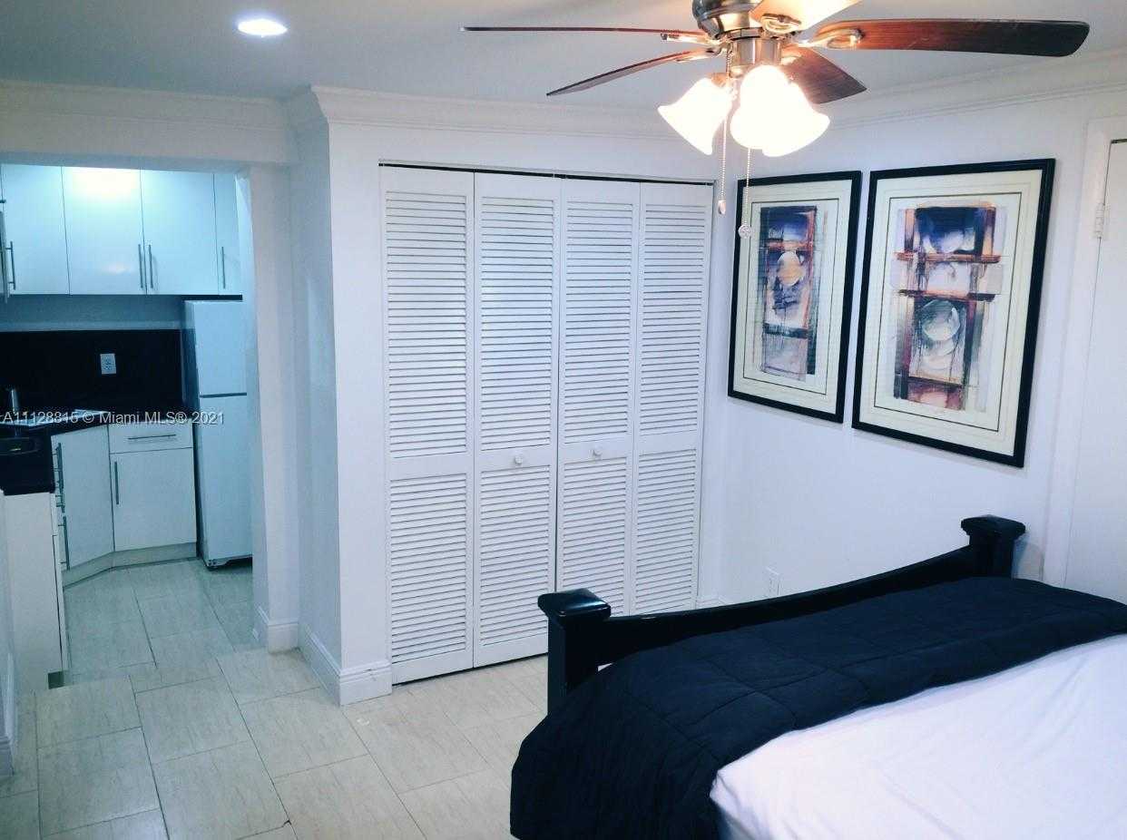 Small Image of 223 NW 10th St, Hallandale Beach, FL 33009, USA Number 22