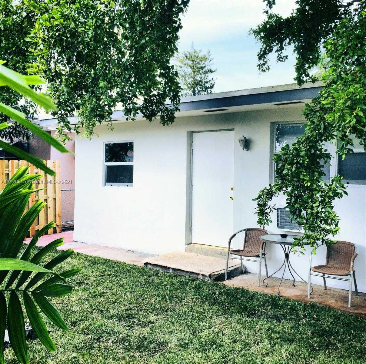 Small Image of 223 NW 10th St, Hallandale Beach, FL 33009, USA Number 23