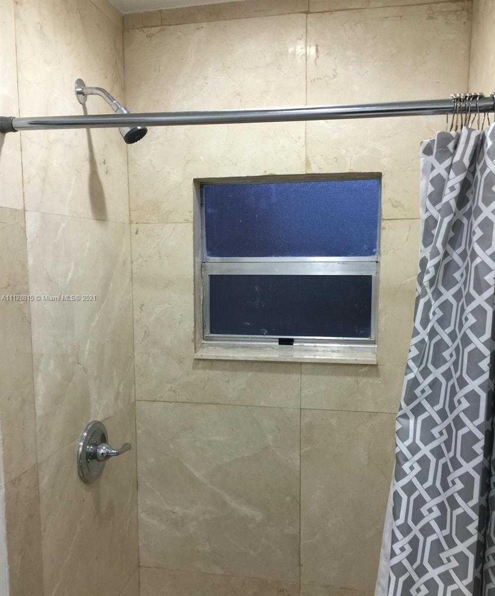 Small Image of 223 NW 10th St, Hallandale Beach, FL 33009, USA Number 25