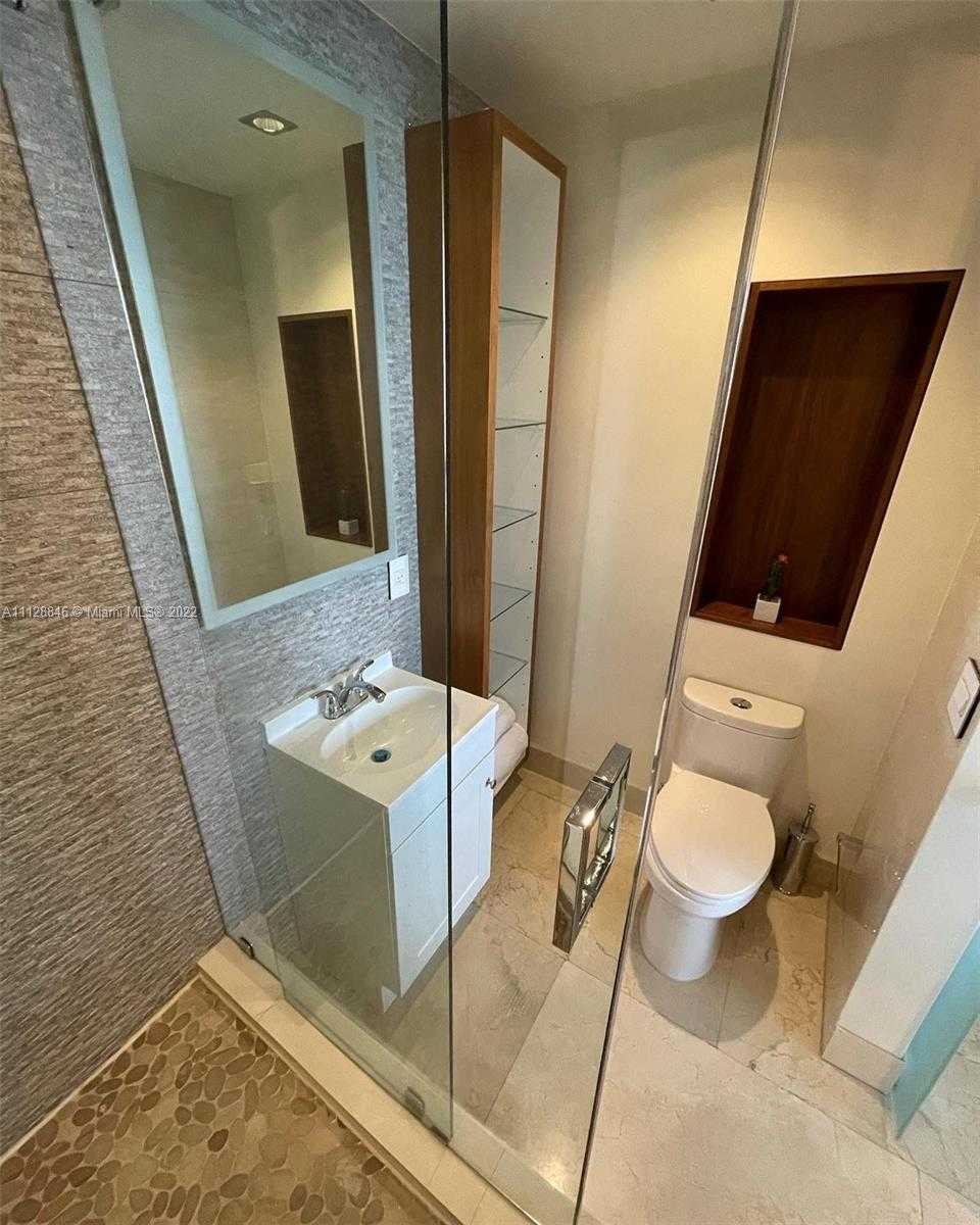 Small Image of 888 BRICKELL KEY DR #306, Miami Number 4