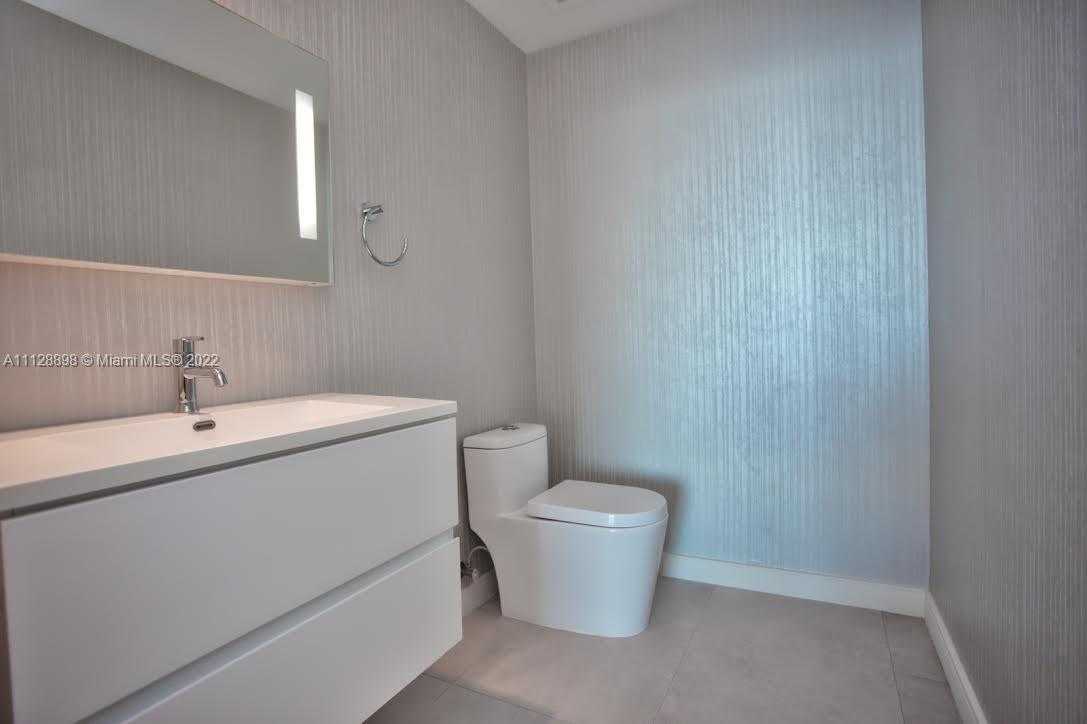 Small Image of 2900 NE 7th Ave, Miami, FL 33137, USA Number 11