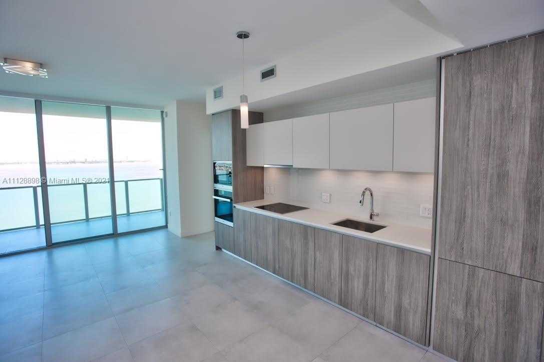 Small Image of 2900 NE 7th Ave, Miami, FL 33137, USA Number 6