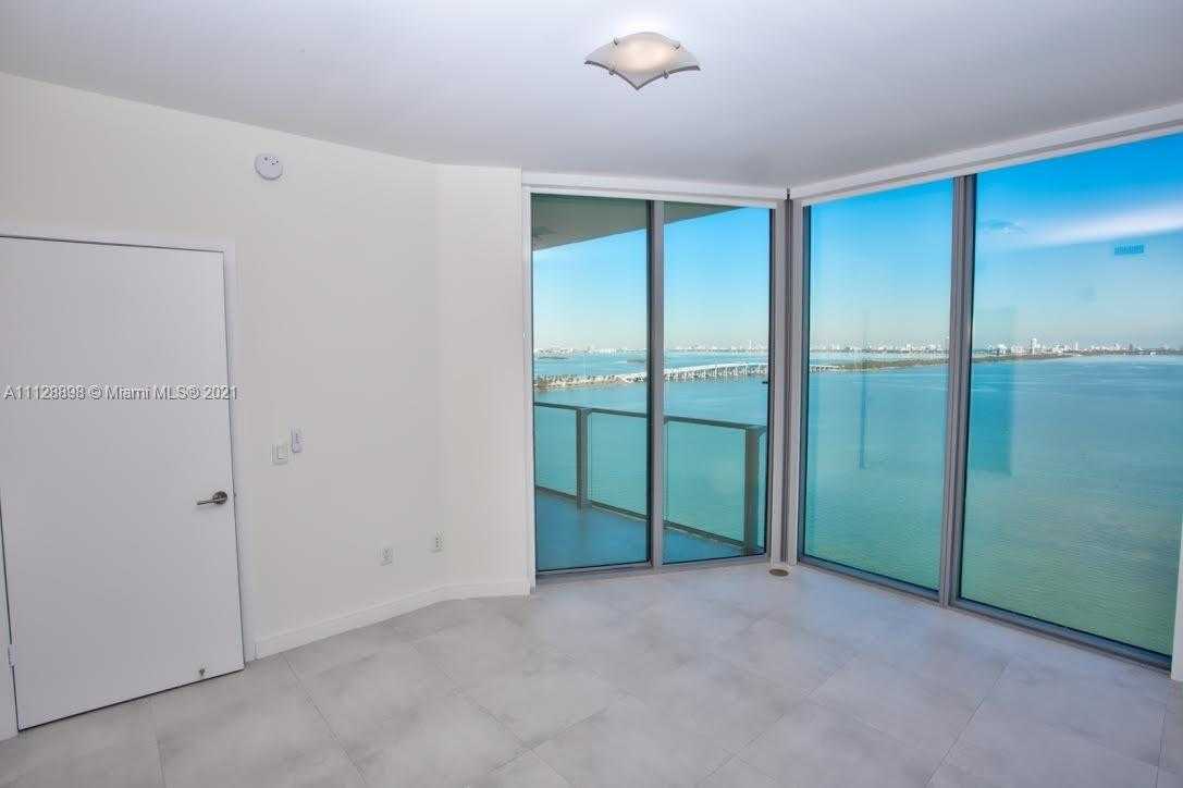 Small Image of 2900 NE 7th Ave, Miami, FL 33137, USA Number 7