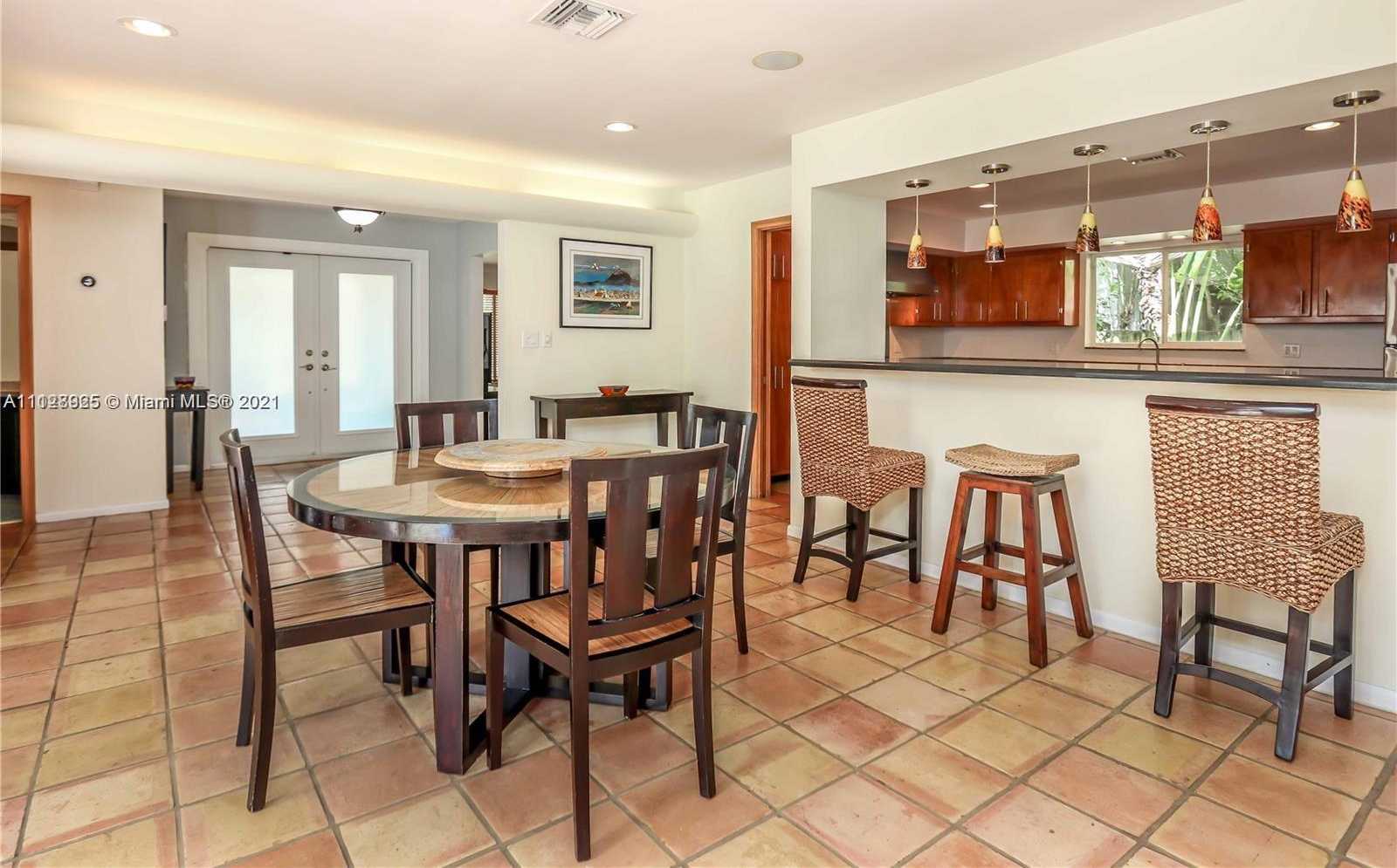 Small Image of 1117 Adams St, Hollywood, FL 33019, USA Number 11