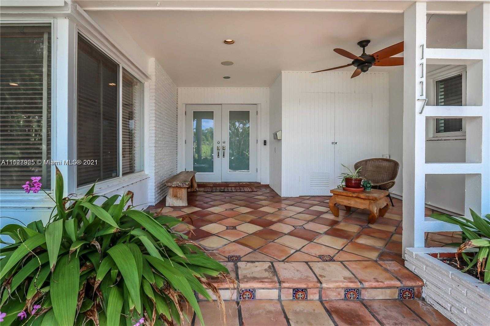 Small Image of 1117 Adams St, Hollywood, FL 33019, USA Number 31