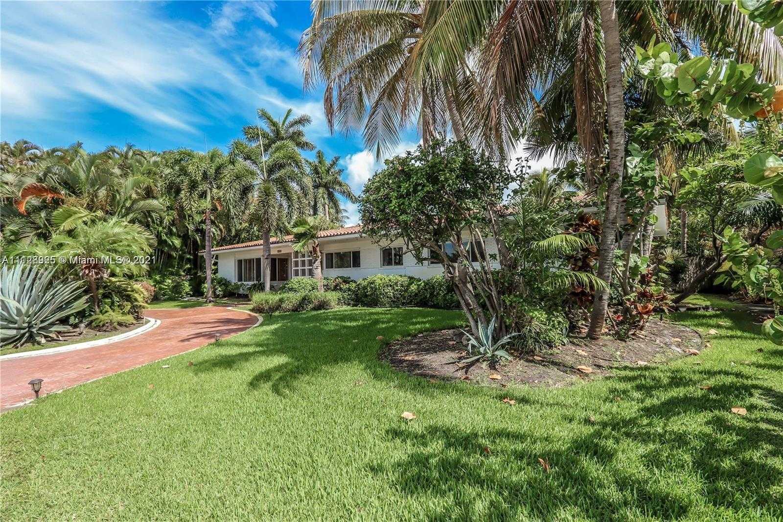 Small Image of 1117 Adams St, Hollywood, FL 33019, USA Number 42