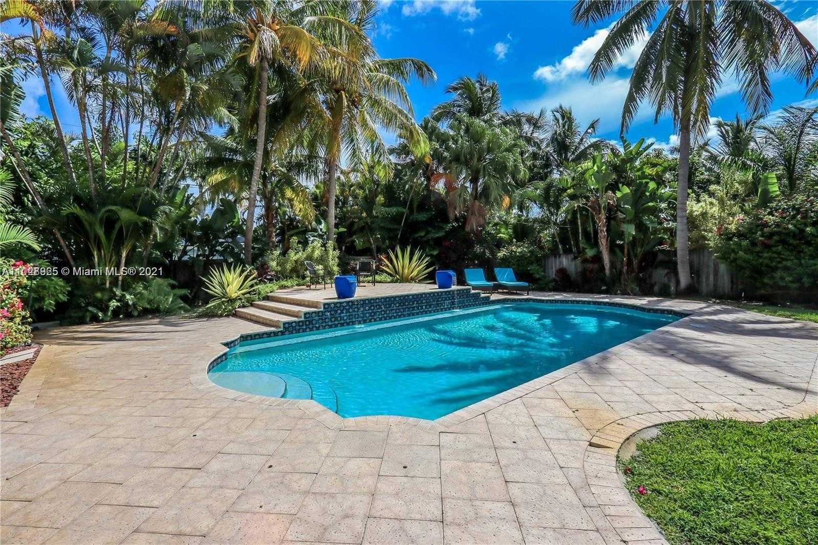 Small Image of 1117 Adams St, Hollywood, FL 33019, USA Number 43