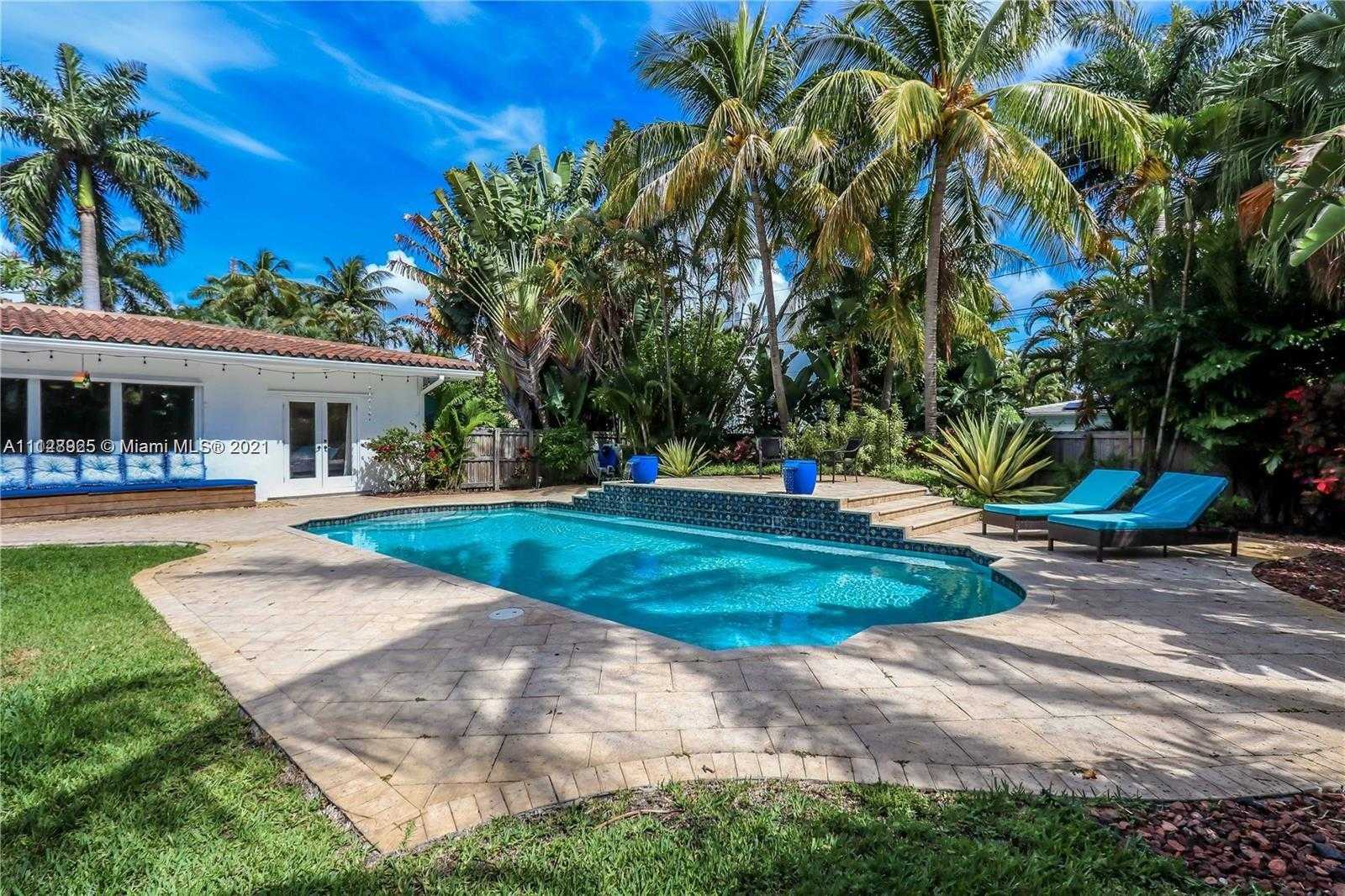 Small Image of 1117 Adams St, Hollywood, FL 33019, USA Number 45