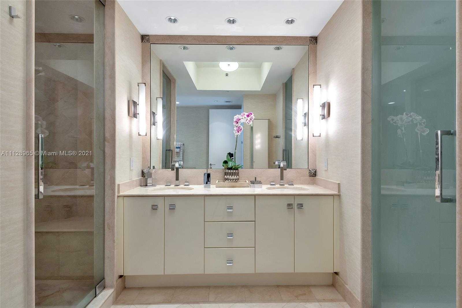 Small Image of 100 South Pointe Dr, Miami Beach, FL 33139, USA Number 12