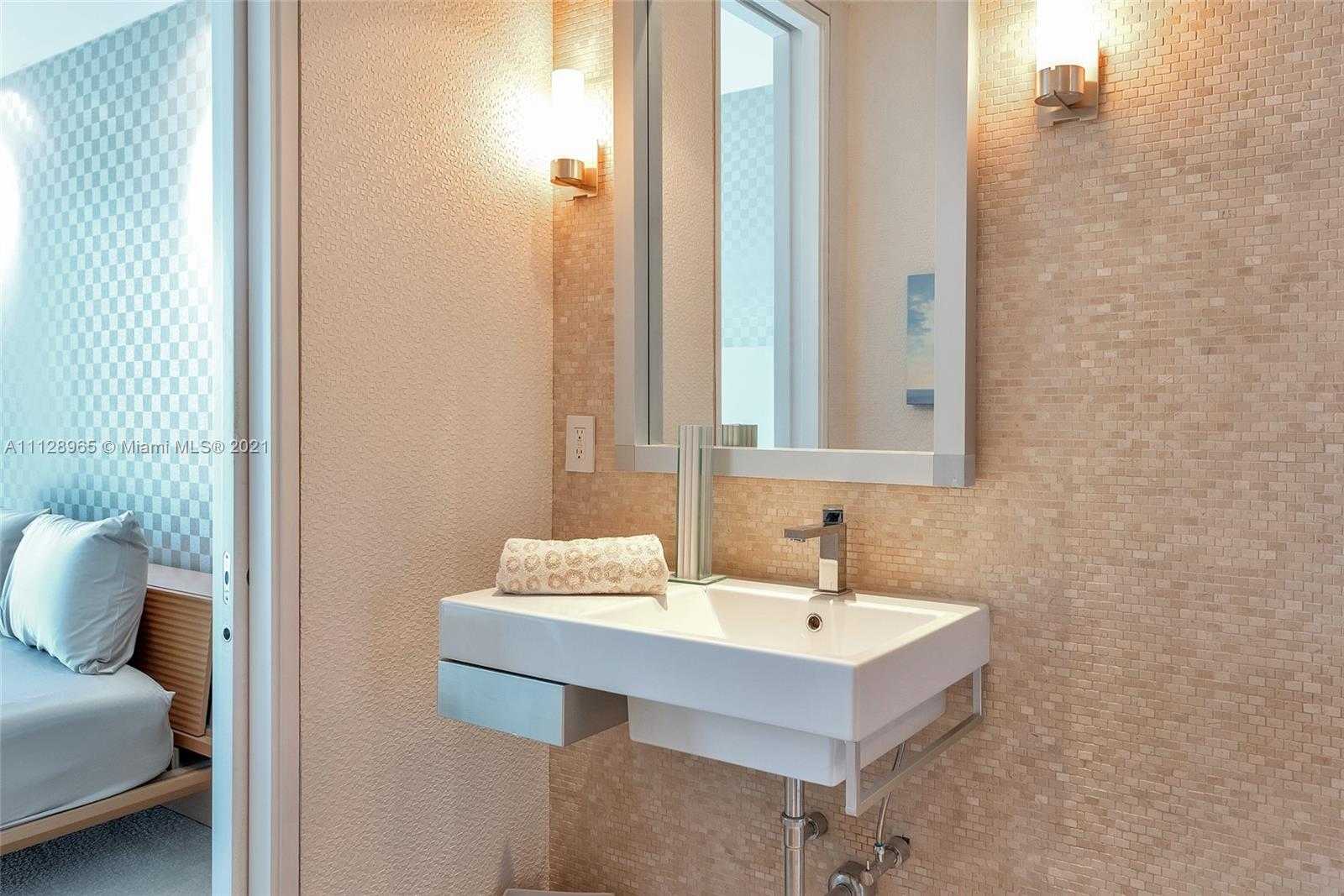 Small Image of 100 South Pointe Dr, Miami Beach, FL 33139, USA Number 16