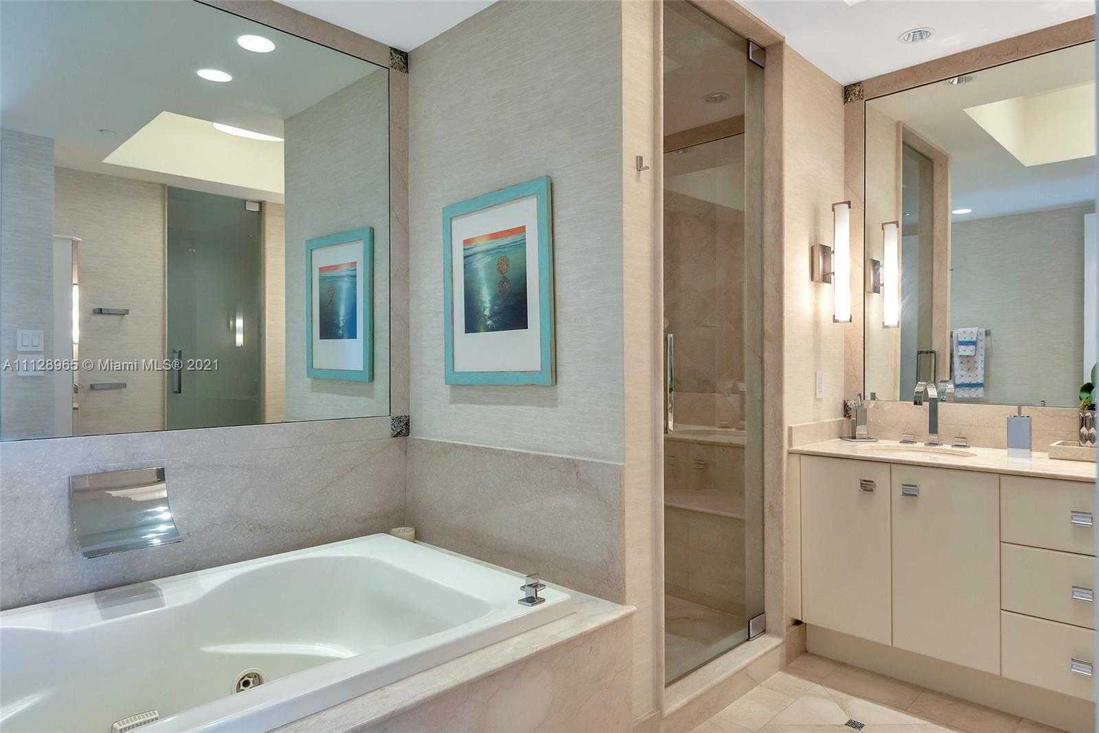 Small Image of 100 South Pointe Dr, Miami Beach, FL 33139, USA Number 26