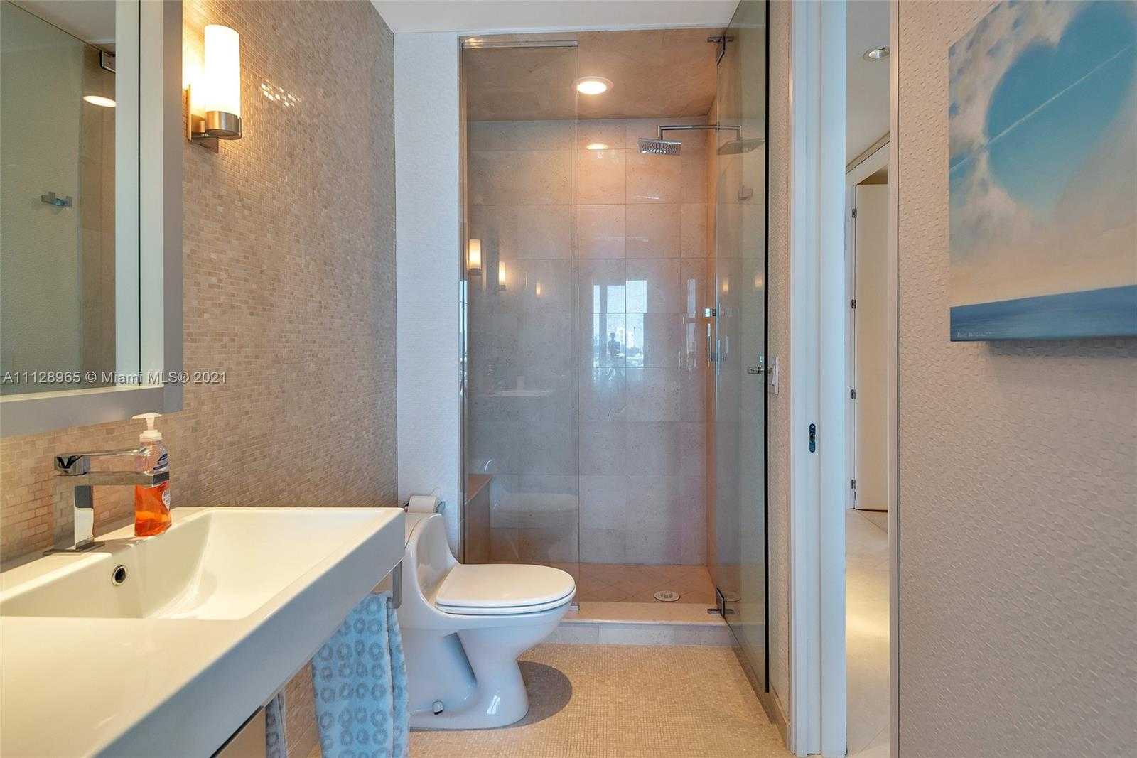 Small Image of 100 South Pointe Dr, Miami Beach, FL 33139, USA Number 30