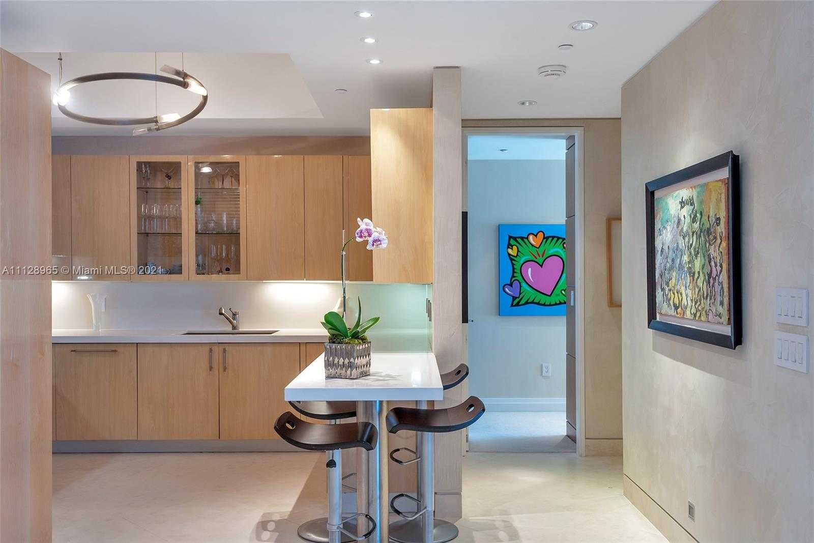 Small Image of 100 South Pointe Dr, Miami Beach, FL 33139, USA Number 8