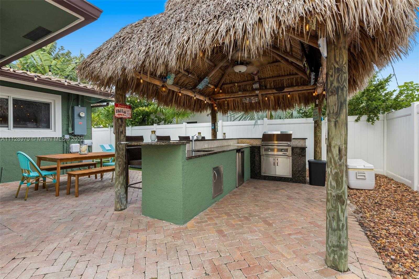 Small Image of 2580 SE 2nd Ct, Pompano Beach, FL 33062, USA Number 14