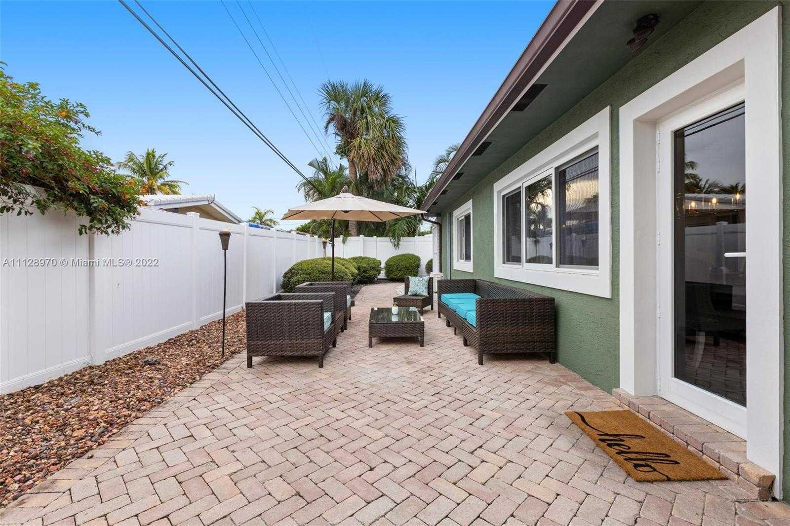 Small Image of 2580 SE 2nd Ct, Pompano Beach, FL 33062, USA Number 15