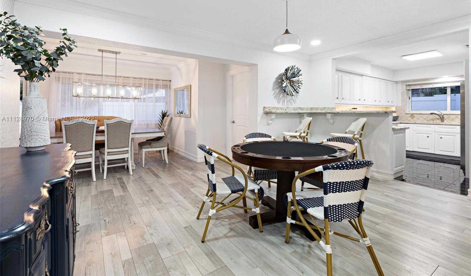 Small Image of 2580 SE 2nd Ct, Pompano Beach, FL 33062, USA Number 21
