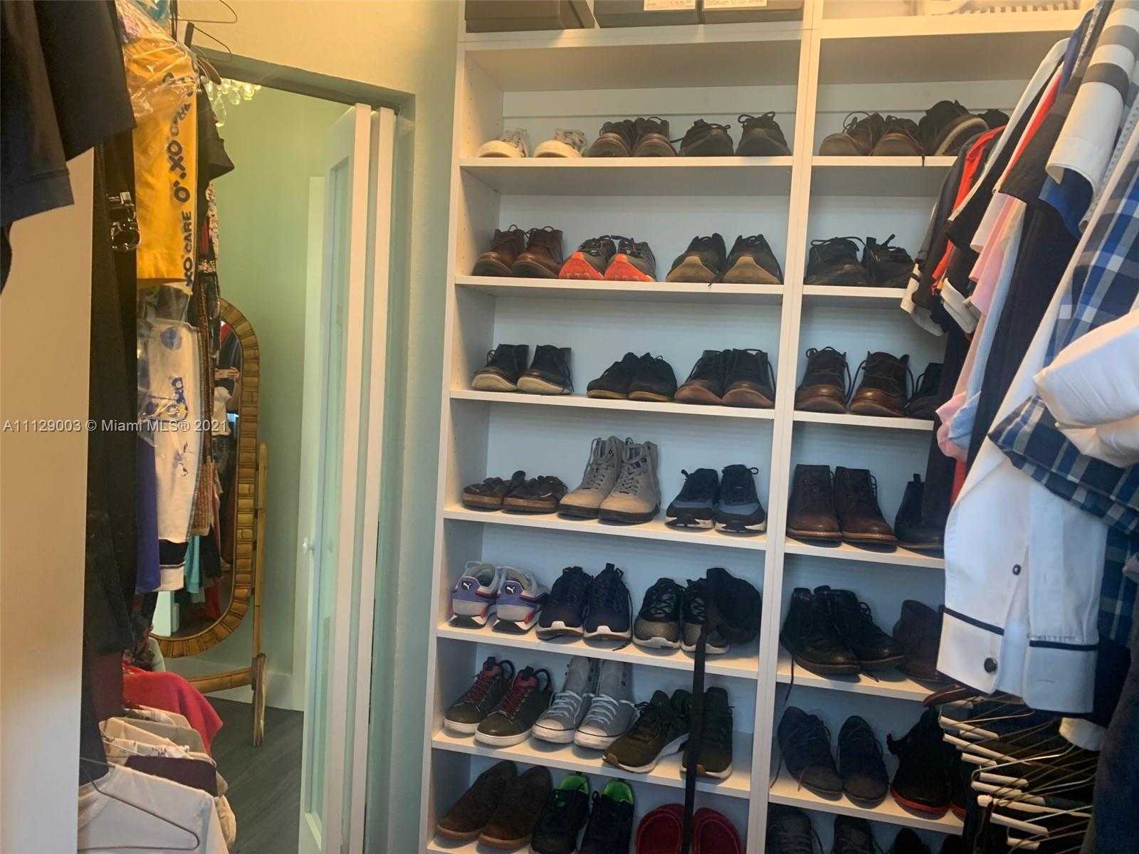 Small Image of 9024 NW 180th Terrace, Hialeah, FL 33018, USA Number 31