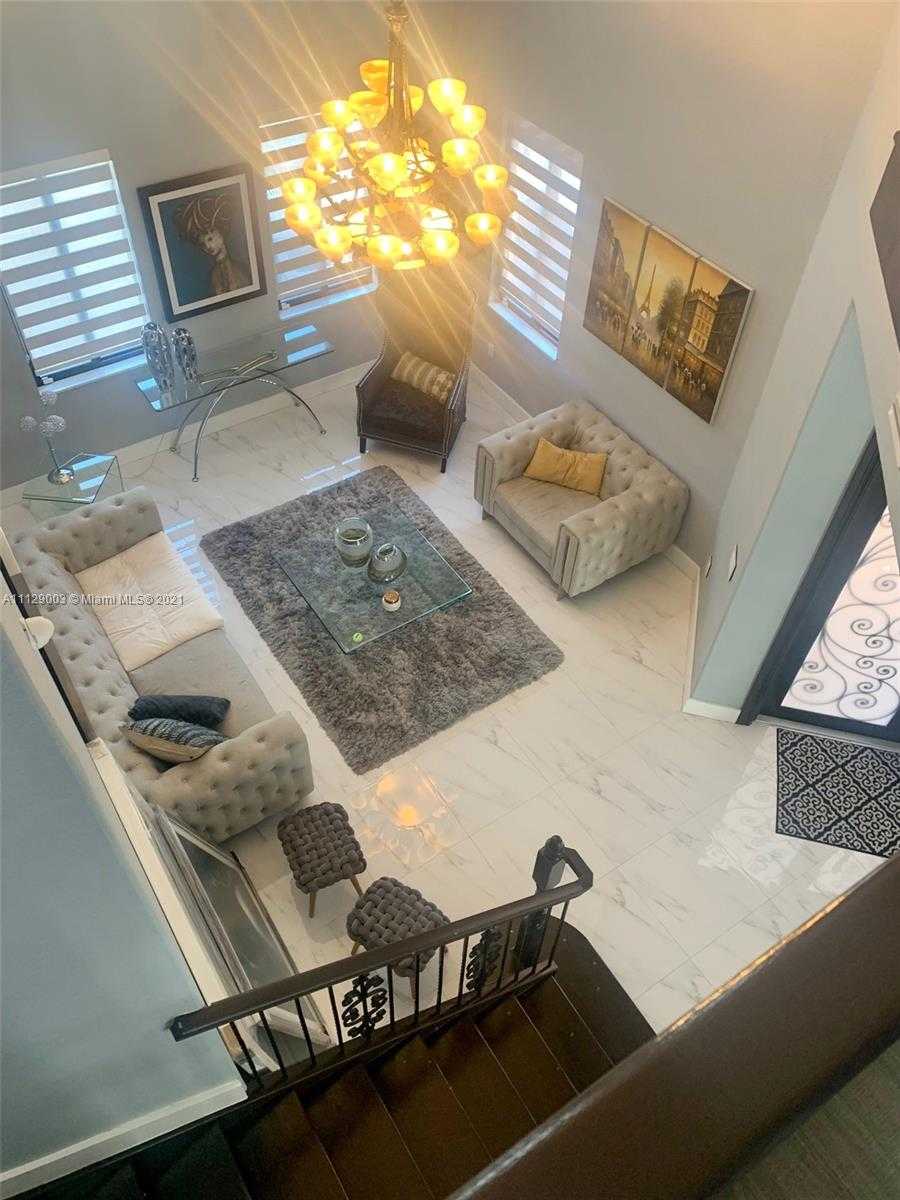 Small Image of 9024 NW 180th Terrace, Hialeah, FL 33018, USA Number 38