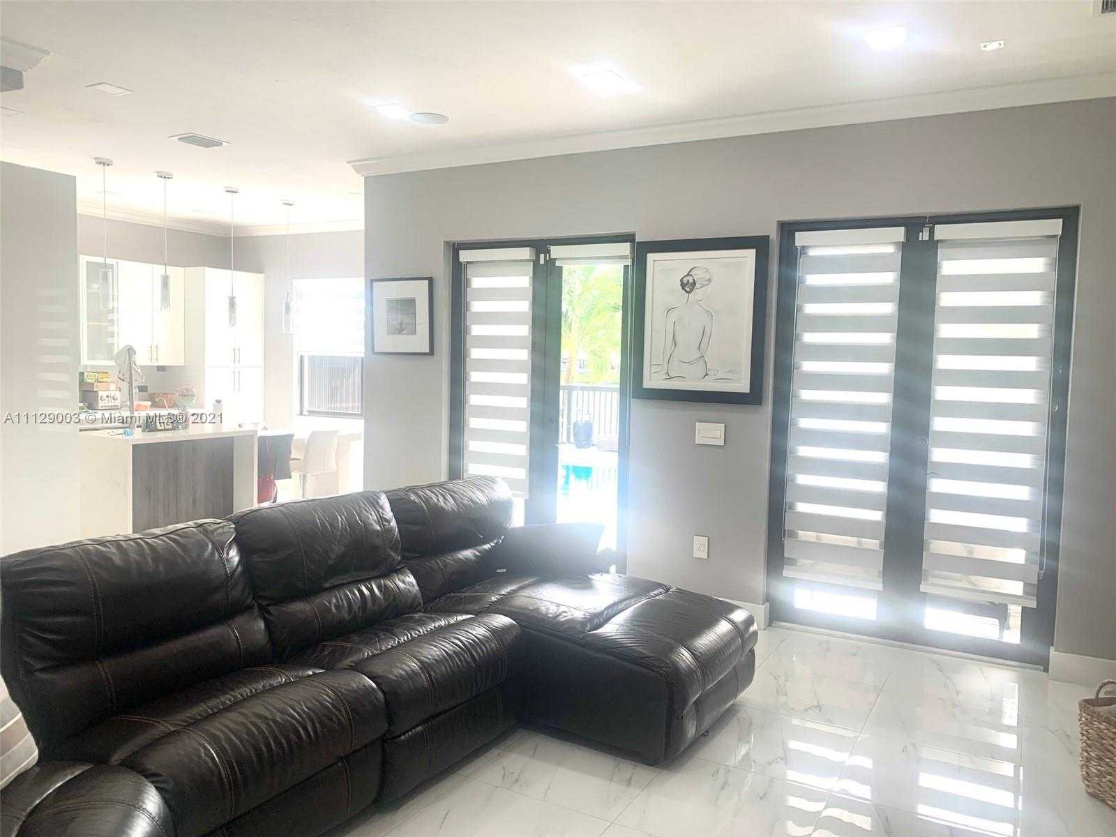 Small Image of 9024 NW 180th Terrace, Hialeah, FL 33018, USA Number 5