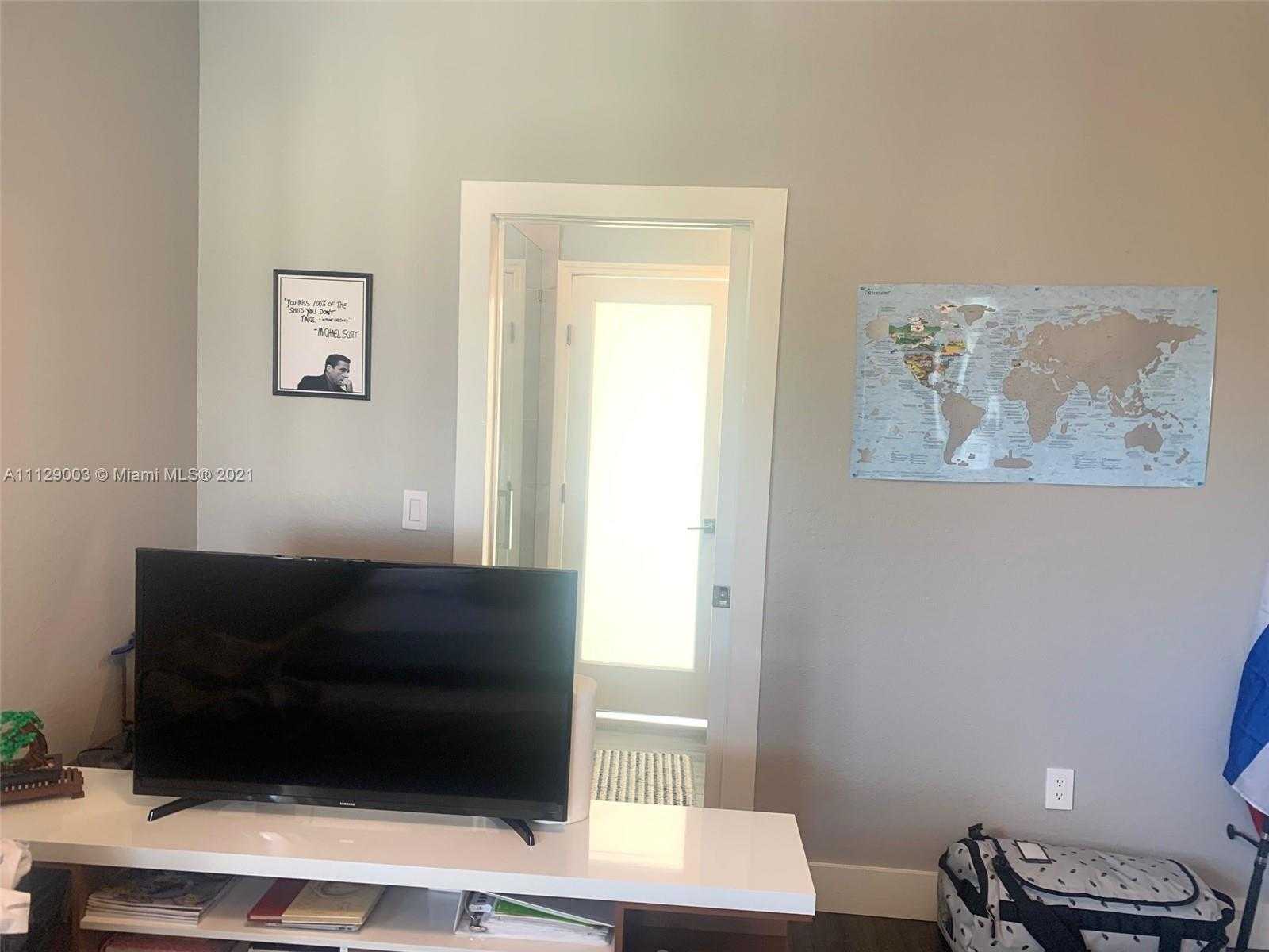 Small Image of 9024 NW 180th Terrace, Hialeah, FL 33018, USA Number 50