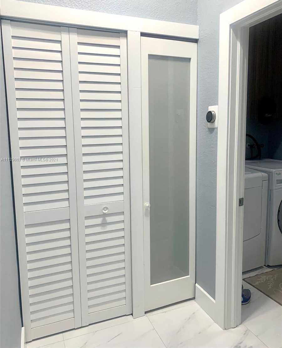 Small Image of 9024 NW 180th Terrace, Hialeah, FL 33018, USA Number 62
