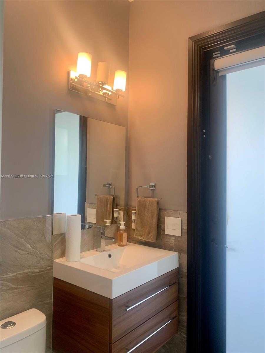 Small Image of 9024 NW 180th Terrace, Hialeah, FL 33018, USA Number 66