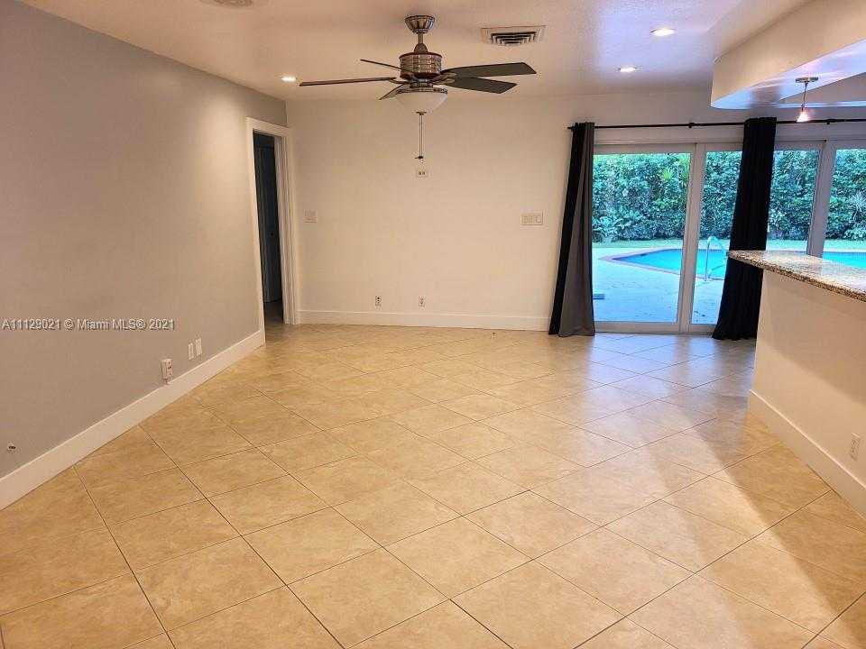 Small Image of 9774 NW 20th St, Coral Springs, FL 33071, USA Number 10