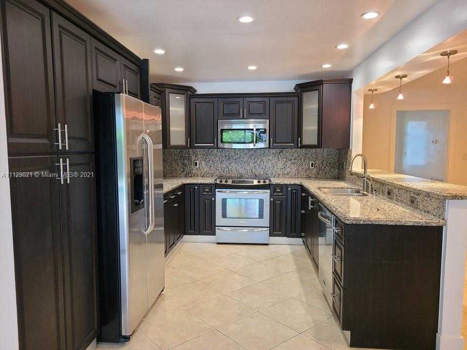Small Image of 9774 NW 20th St, Coral Springs, FL 33071, USA Number 4