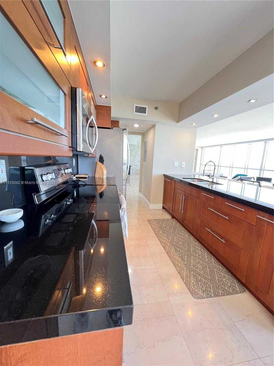Small Image of 16425 Collins Ave, Sunny Isles Beach, FL 33160, USA Number 11