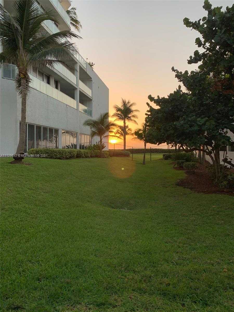 Small Image of 16425 Collins Ave, Sunny Isles Beach, FL 33160, USA Number 20