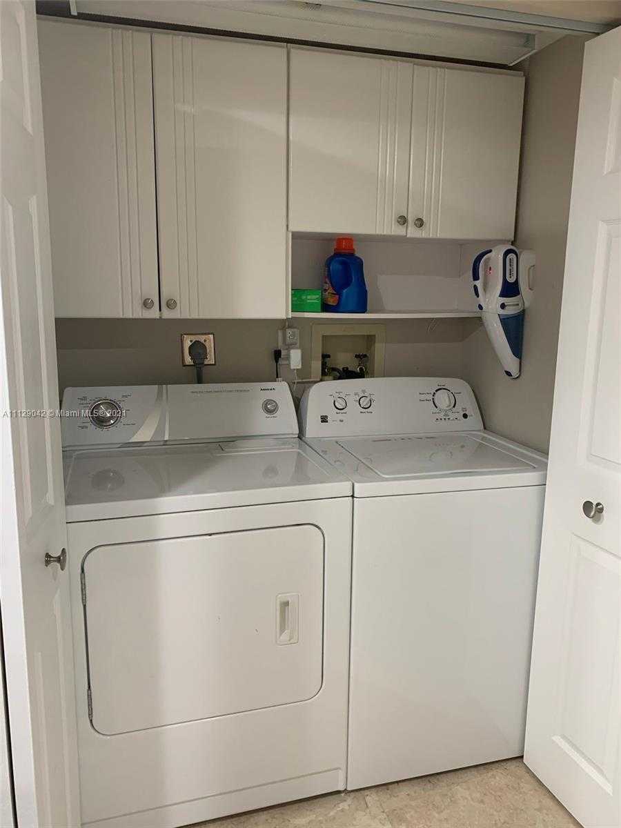 Small Image of 16425 Collins Ave, Sunny Isles Beach, FL 33160, USA Number 23