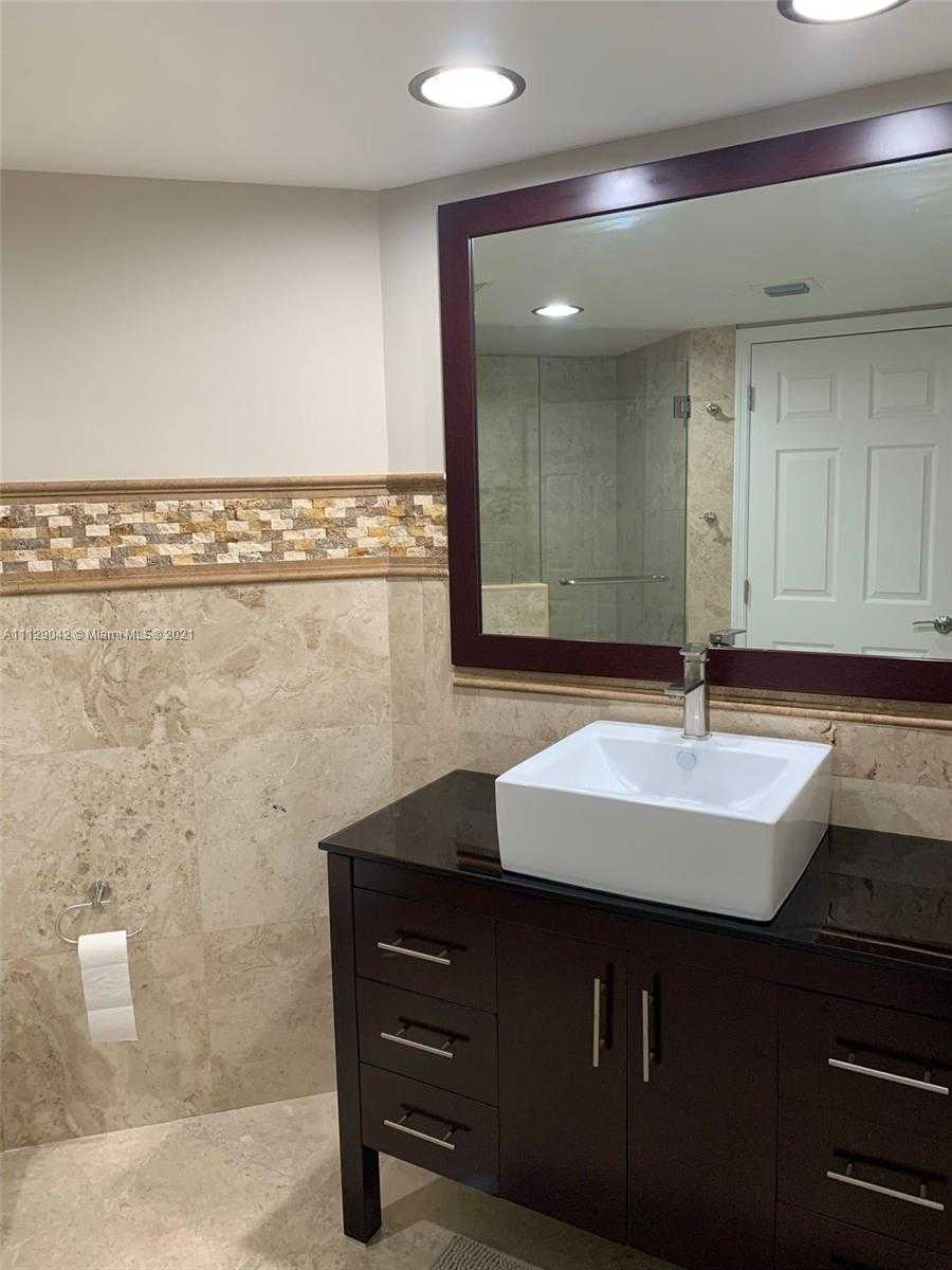 Small Image of 16425 Collins Ave, Sunny Isles Beach, FL 33160, USA Number 24