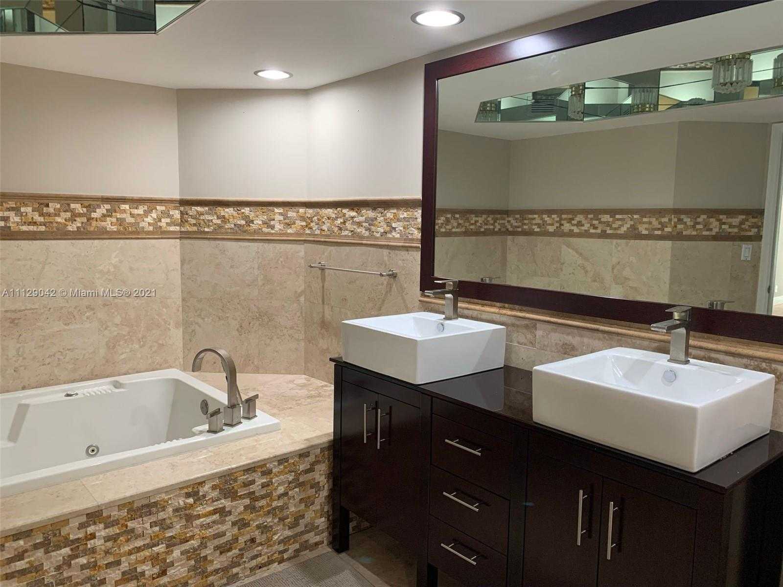 Small Image of 16425 Collins Ave, Sunny Isles Beach, FL 33160, USA Number 26