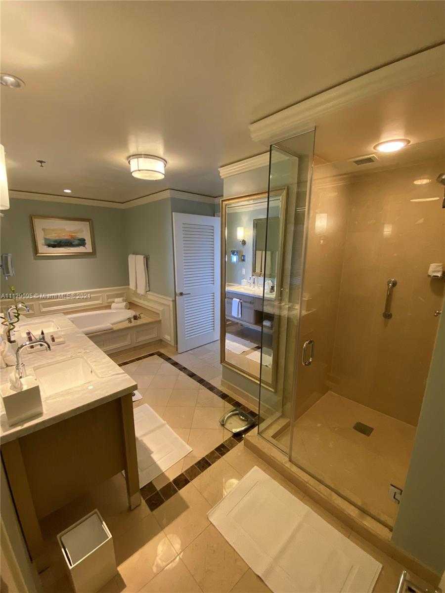 Small Image of 455 Grand Bay Dr, Key Biscayne, FL 33149, USA Number 7